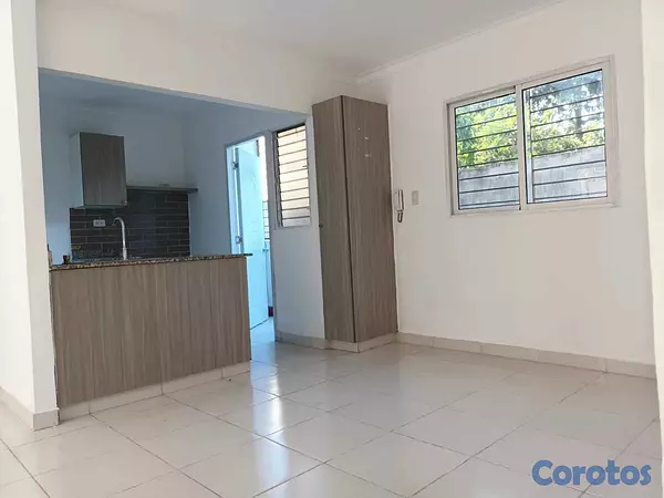 apartamentos - Vendo en Invivienda .. Primer Nivel con Terraza en 4