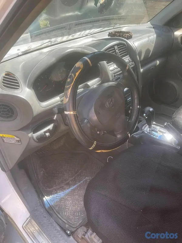jeepetas y camionetas - Hyundai santa fe 2004 negociable  5