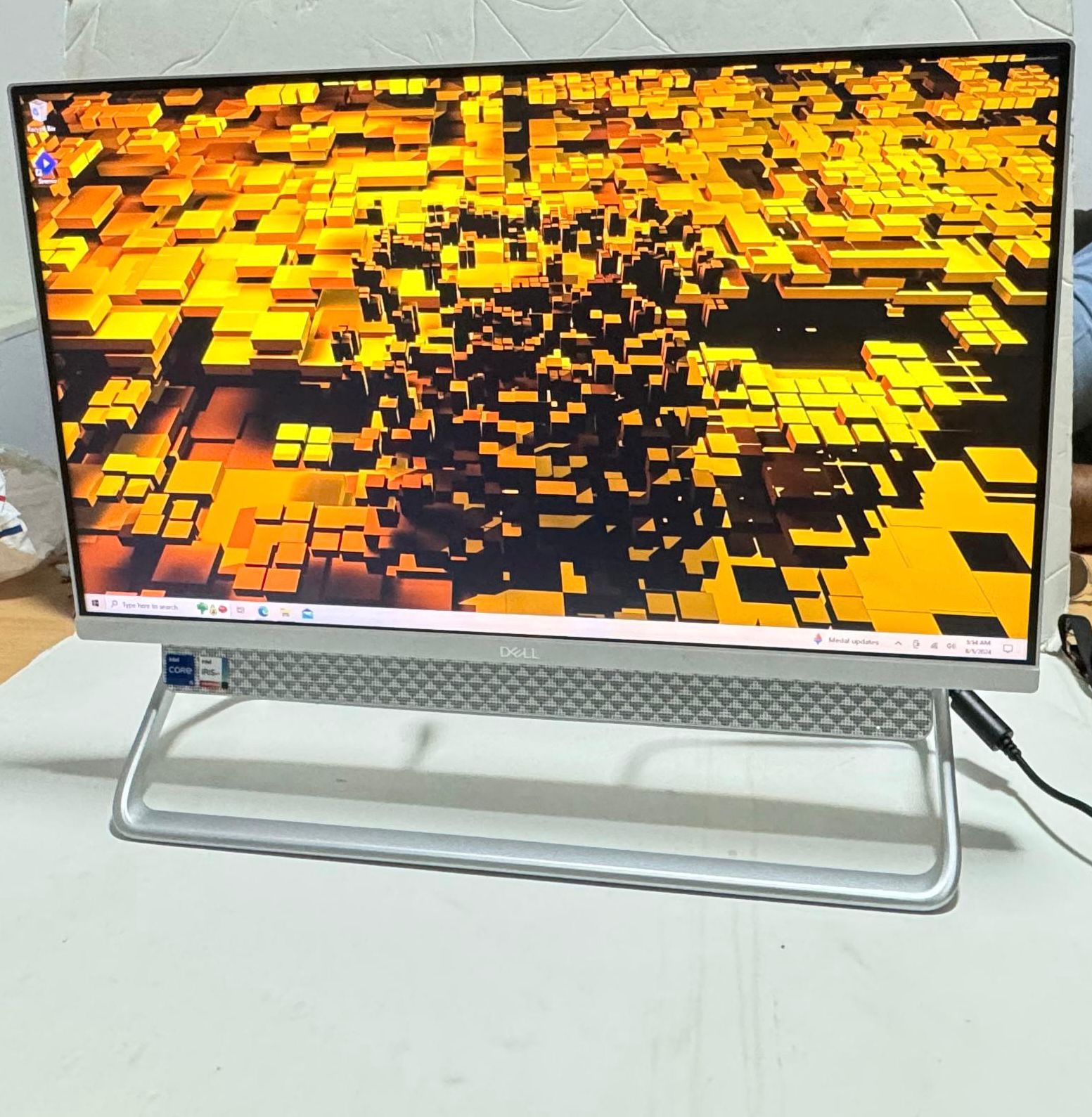 computadoras y laptops - DELL Inspiron ALL IN ONE 24, FHD Touch, i5 11th 2
