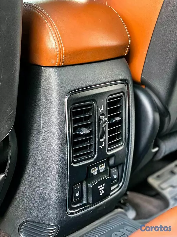jeepetas y camionetas - Tienda de vehículos. 7