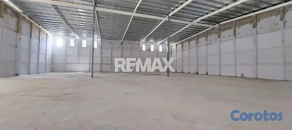 oficinas y locales comerciales - Nave industrial de 2128mt2 en alquiler en El Pedre 7