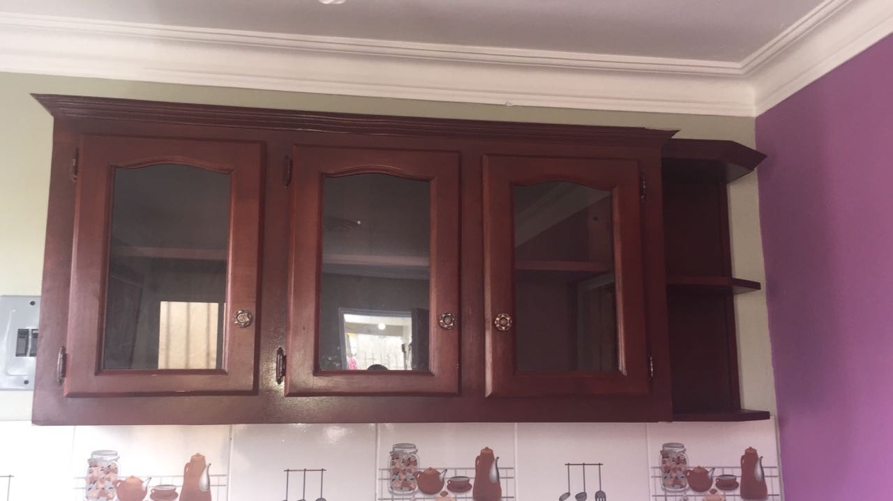 cocina - Gabinete de tres puertas con esquiero 0