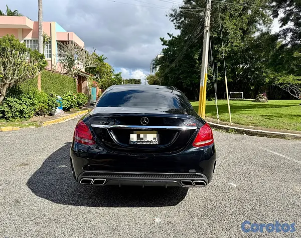 carros - Mercedes Benz C 63 AMG 2