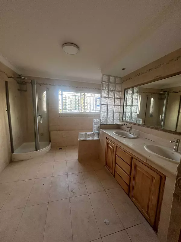 apartamentos - Penthouse en venta de 3 habitaciones Urb. Real  5