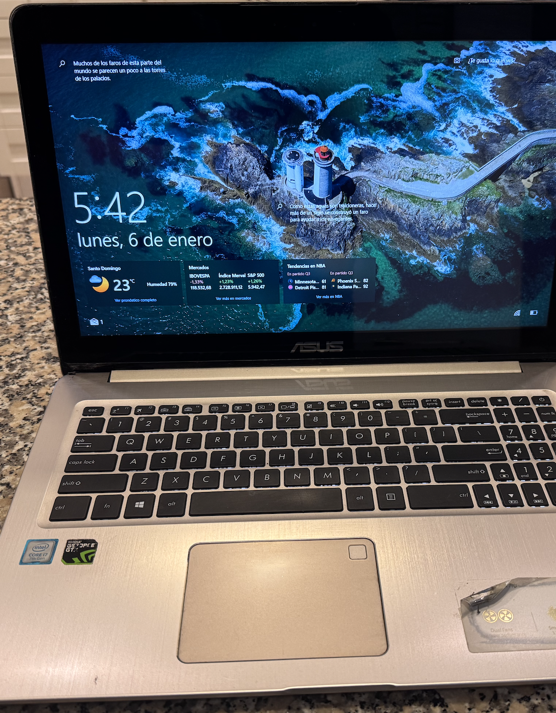 computadoras y laptops - Laptop Asus VivoBook Pro 15 4