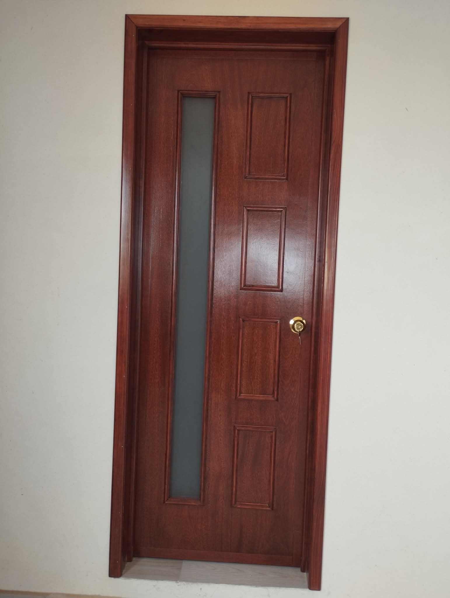 muebles y colchones - Puerta de baño  1
