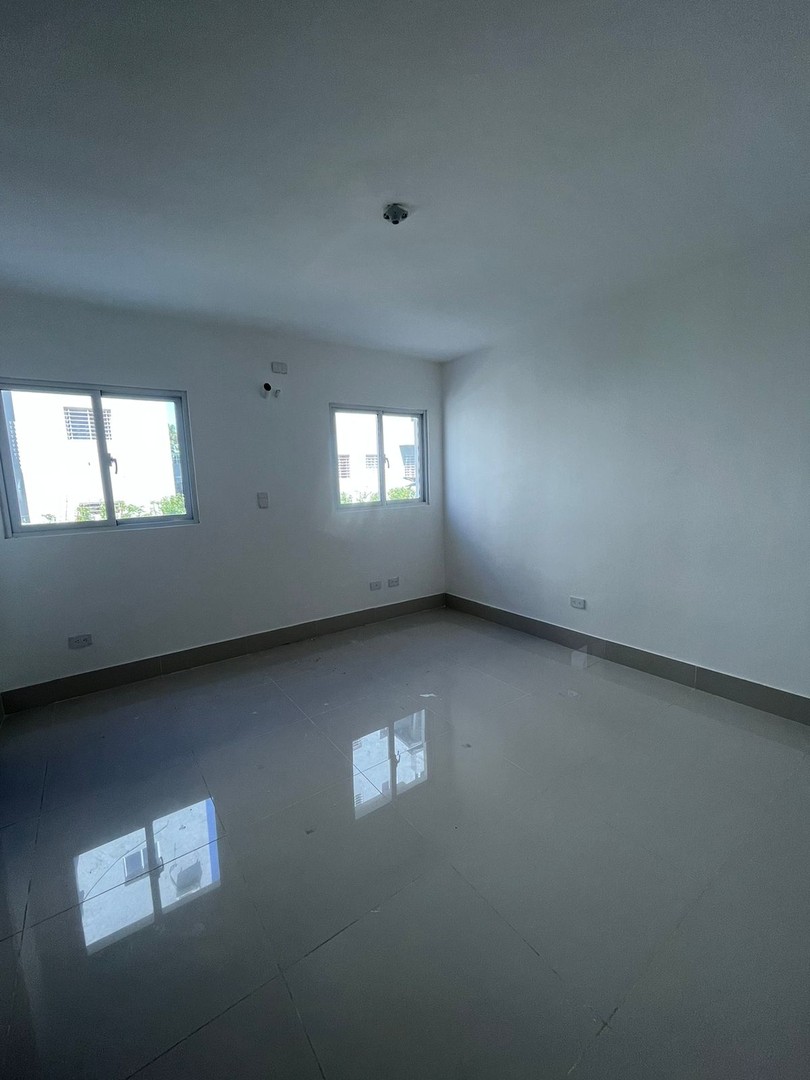 apartamentos - Apartamento 2do Nivel con Piscina y Gym en Cerro Alto 3