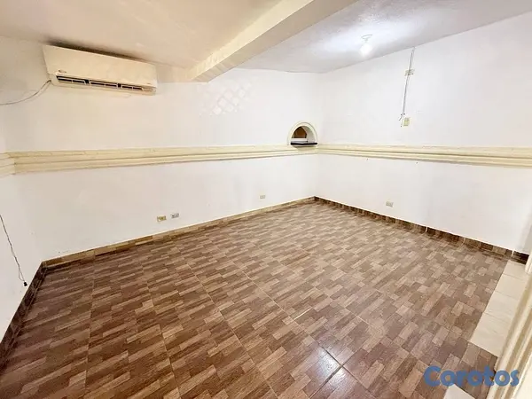 oficinas y locales comerciales - Local en venta próximo a Av. Independencia.
 6