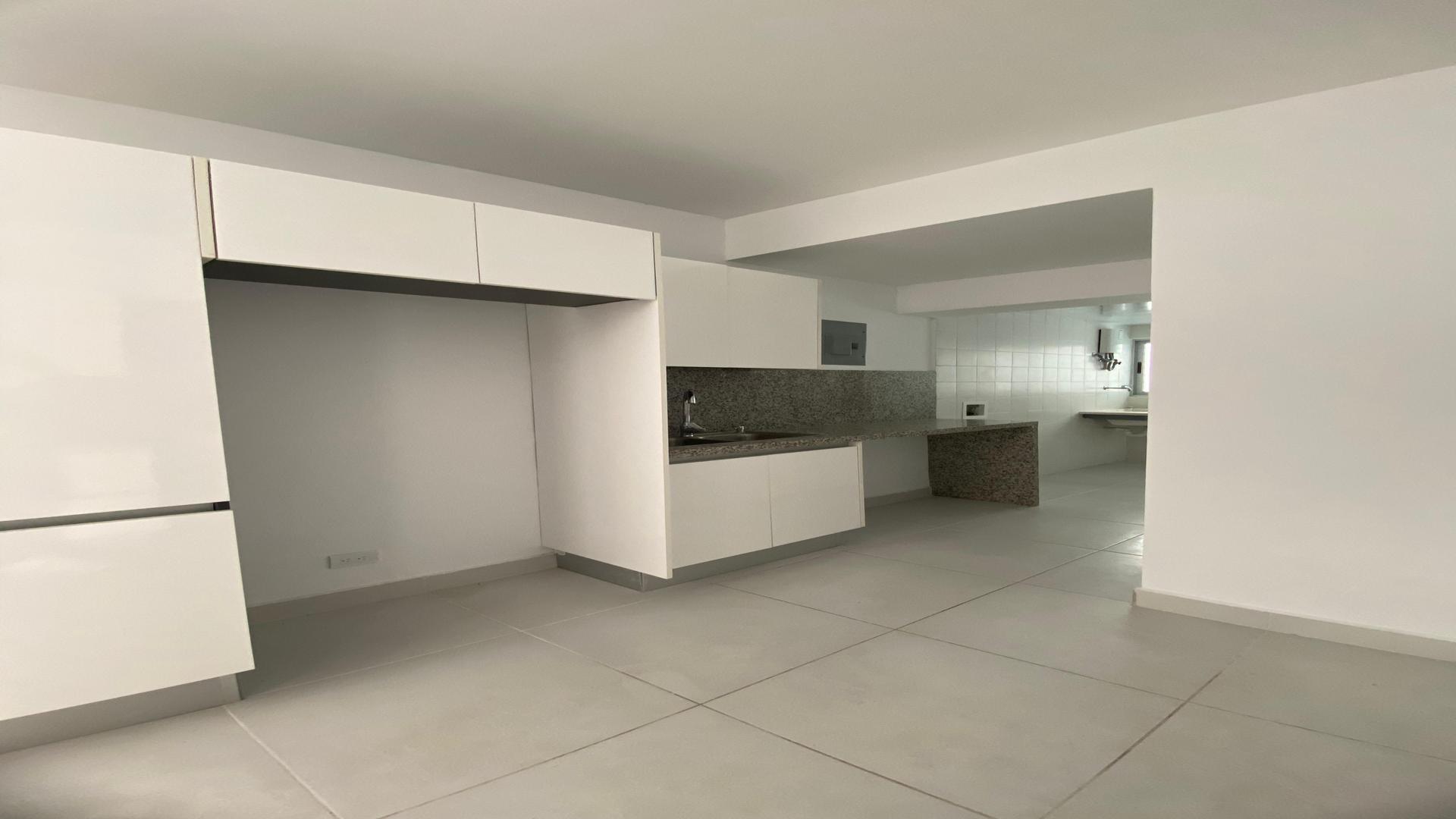 apartamentos - Apartamento en venta en Evaristo Morales – 2 habitaciones y terraza privada 2