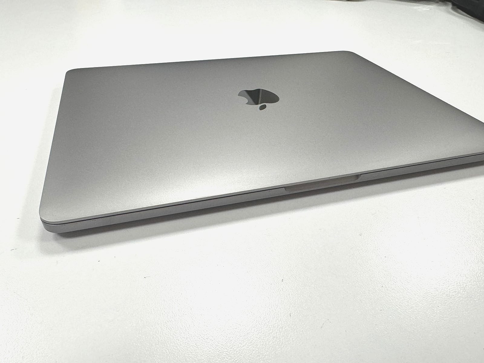 computadoras y laptops - Macbook Air 2021 0