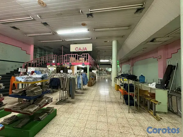 oficinas y locales comerciales - Local Comercial en Alquiler en Zona Colonial 

Código: PD627
 14