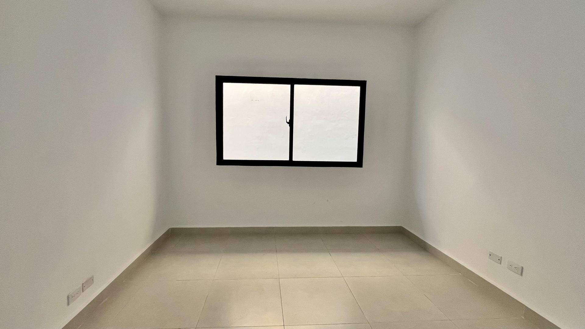 oficinas y locales comerciales - ¡Local Comercial en Alquiler en La Julia con Terraza!, Santo Domingo 2
