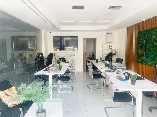 oficinas y locales comerciales - Local céntrico en Piantini  2