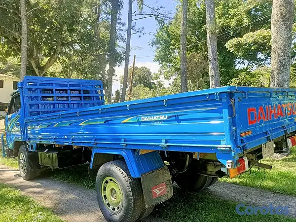 camiones y vehiculos pesados - camión daihatsu 2006 2