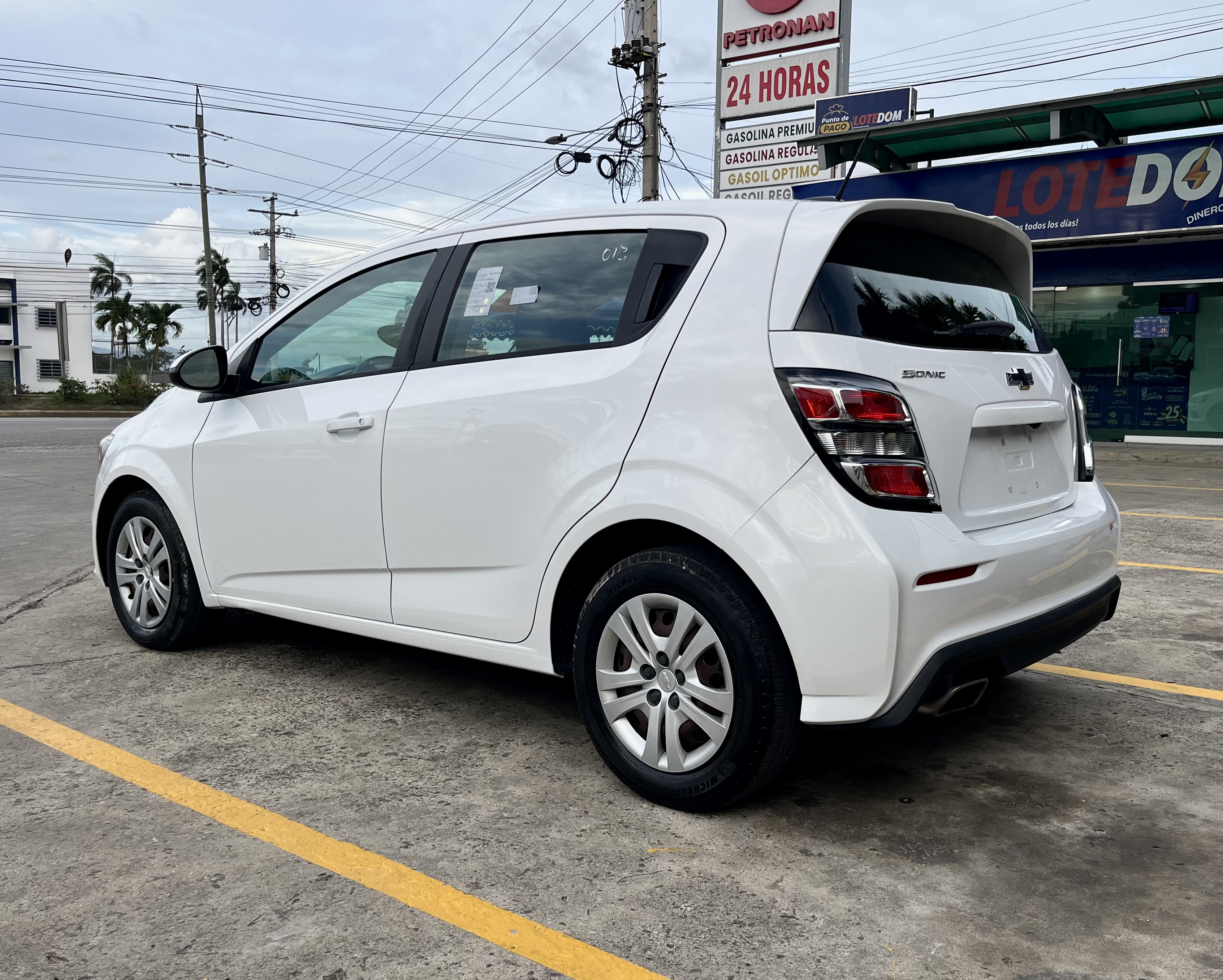 carros - Chevrolet Sonic 2019 LS  Versión americana 3