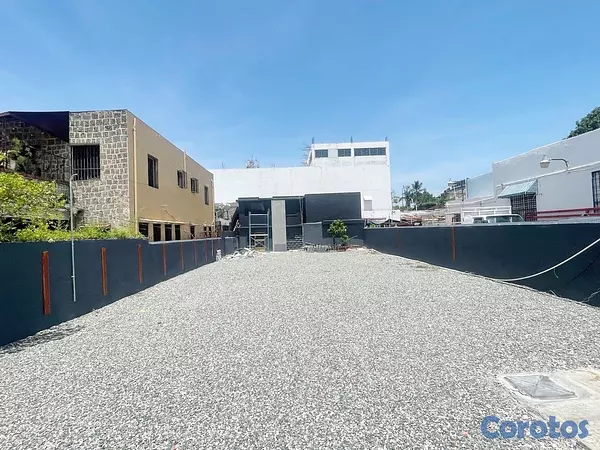 oficinas y locales comerciales - hermoso solar en renta  2
