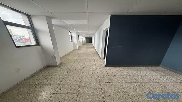 oficinas y locales comerciales - Alquiler Local Comercial Naco 2do piso 268Mts 3