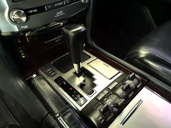 jeepetas y camionetas - Lexus LX 570 2014 9