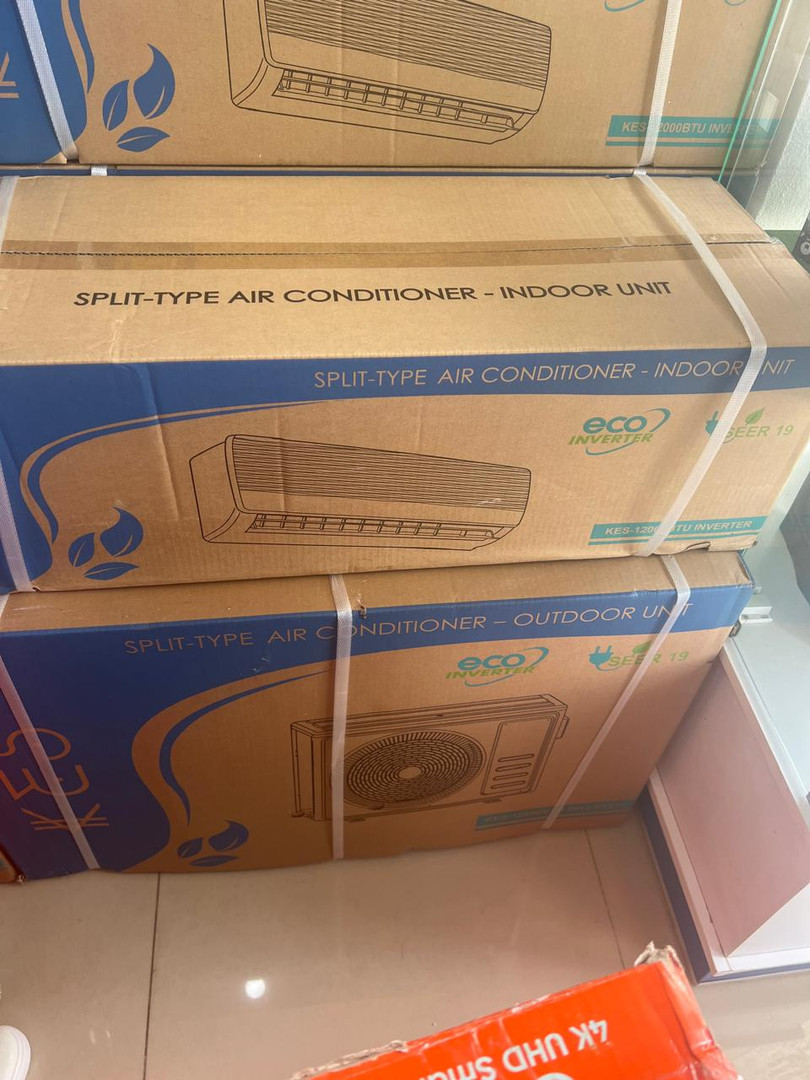 aires acondicionados y abanicos - AIRE ACONDICIONADO ECO INVERTER DE 12MIL BTU CON WIFI 