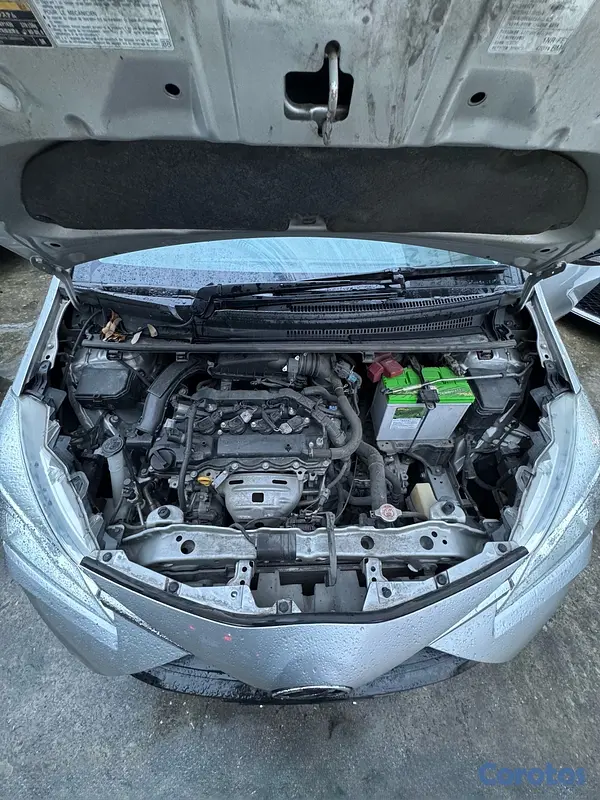 carros - Toyota Vitz FULL 4WD 2018 10