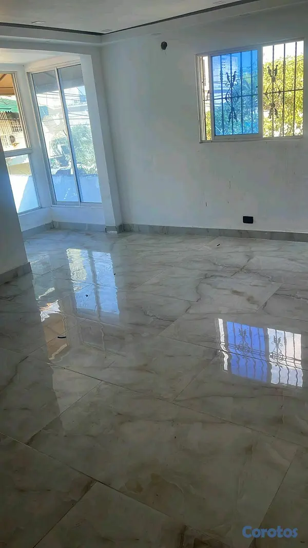casas - casa de dos niveles con piscina en Res. Arismar Santo Domingo Este. 3