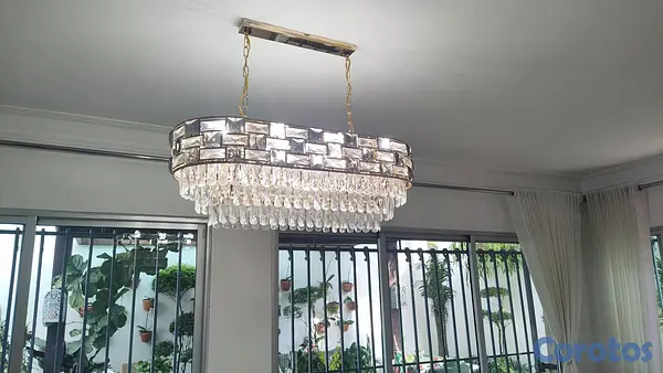 muebles y colchones - Comedor de 8 sillas y lámpara  3