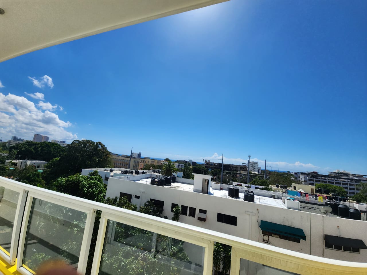 apartamentos - Cacique segundo nivel tres hab 2.5 baños dos parqu 8