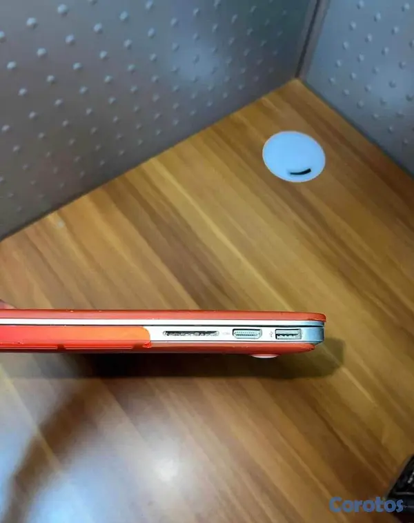 computadoras y laptops - vendo mi lapto con un detalle en la pantalla 8,500 3