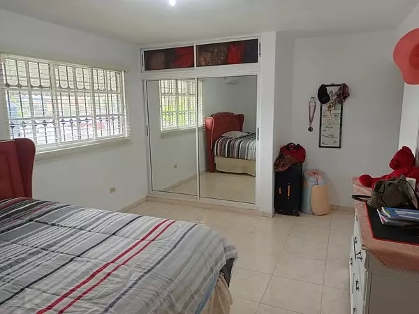 casas - Casa en Fernández Oriental  3