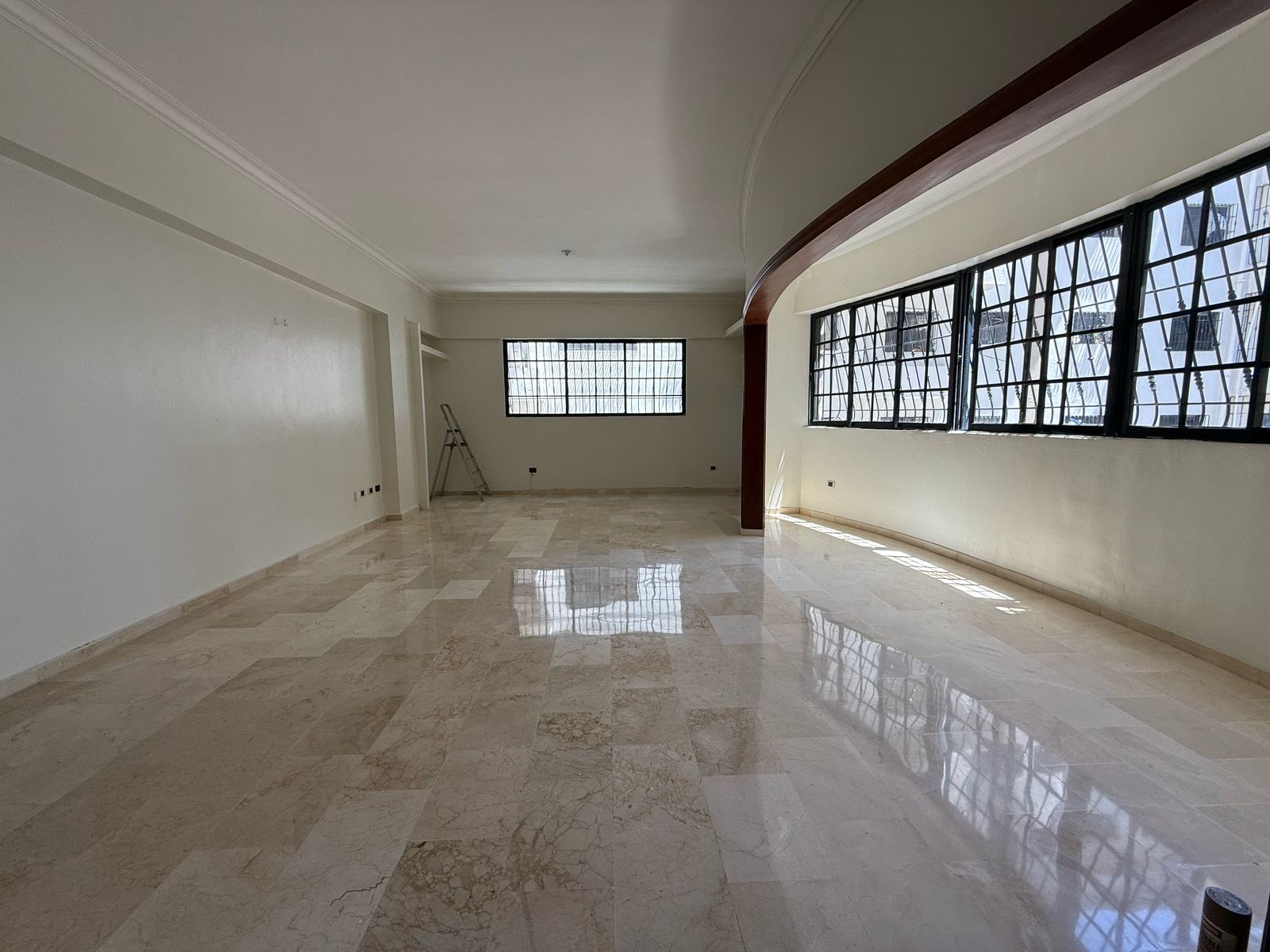 apartamentos - Alquiló Evaristo morales piso 4 tres hab con su ba 8