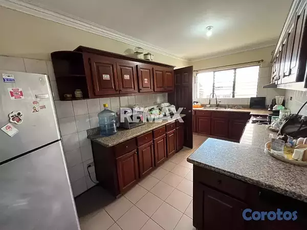 apartamentos - Venta de un apartamento amplio ubicado en Ensanche 6