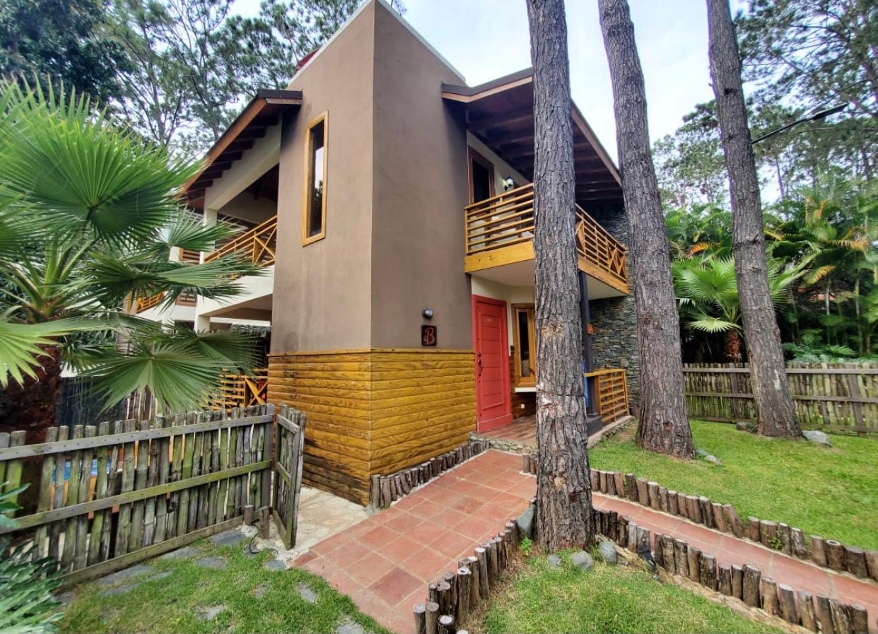 casas vacacionales y villas - JARABACOA 🌲 VENTA Tipo Town HouseVilla pequeña de 1 habitación + Ático cómo 