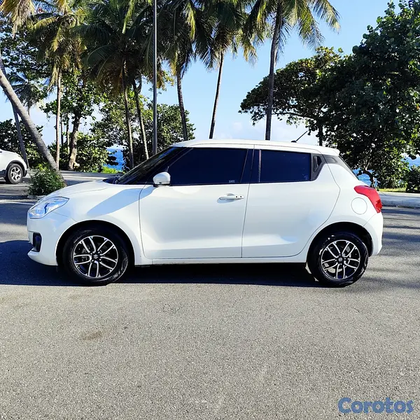 carros - Suzuki Swift GL+ 2022 10