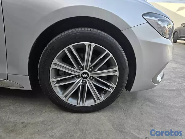 carros - HYUNDAI GRANDEUR 2018 GRIS 9