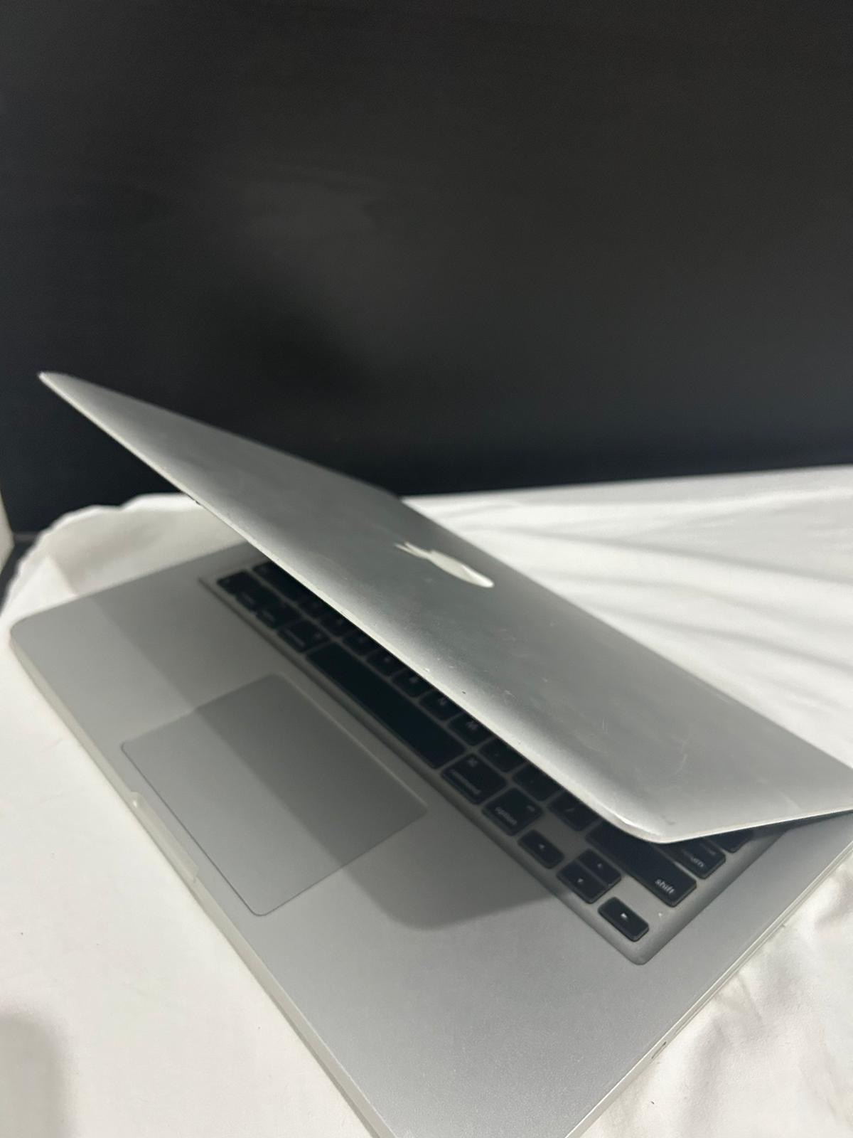 computadoras y laptops - MacBook pro 2011 1