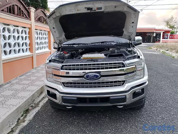 jeepetas y camionetas - Ford lariat 4x4 2018 4