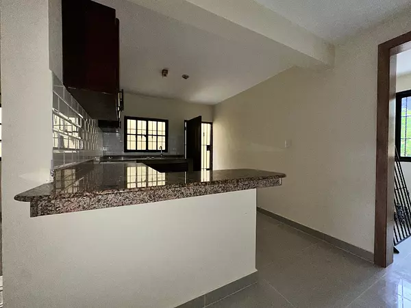 casas -  Casa de un nivel para vivir tranquilo Autopista de San Isidro. VENDIDA 2