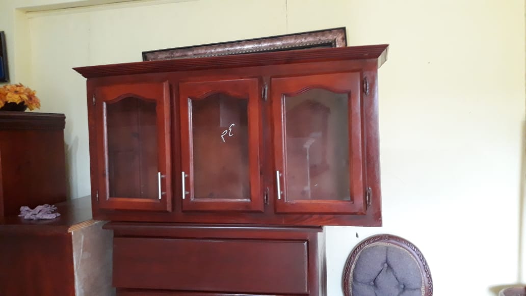 muebles y colchones - Gabinete de dos puertas  0