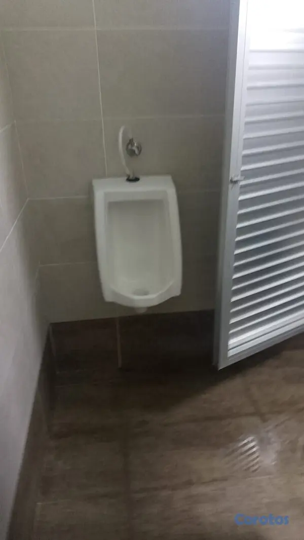 oficinas y locales comerciales - Se Alquila Nave industrial 700mt2 Punta cana  6