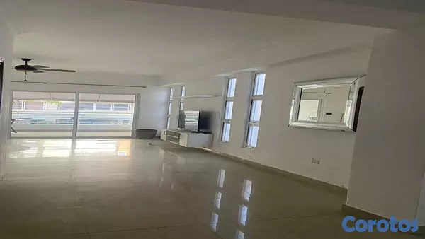 apartamentos - En Venta Apartamento en la Julia de 4 habitaciones y 4 Parqueos 4
