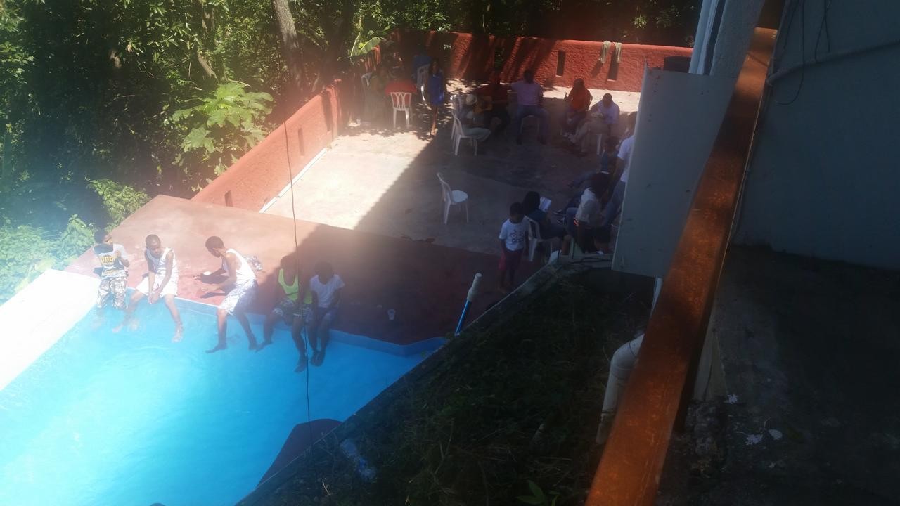 solares y terrenos - Solar en el Cafe de Herrrea con Casa tipo Vacacional con aguacate y piscina 6