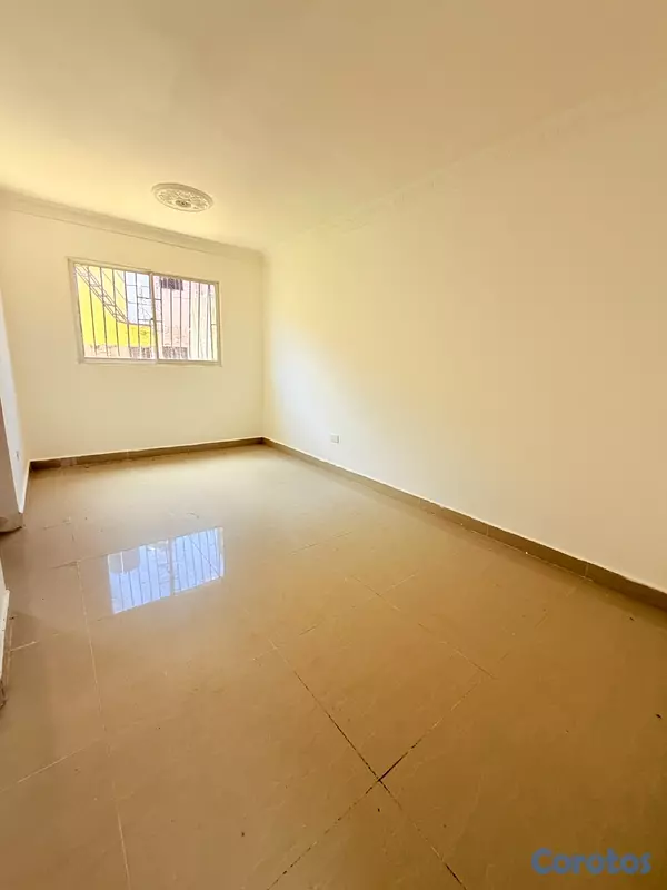 apartamentos - Venta de apartamento 2do piso en bello campo próximo a la charles de Gaulle  4