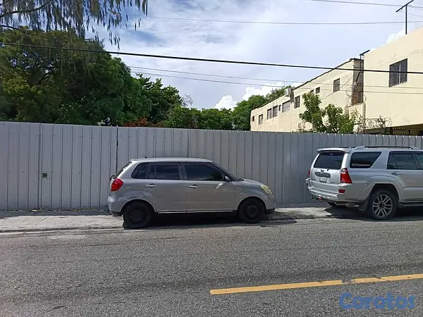 solares y terrenos - Terreno de 425 m² en El Cacique, Ideal para Proyec 2