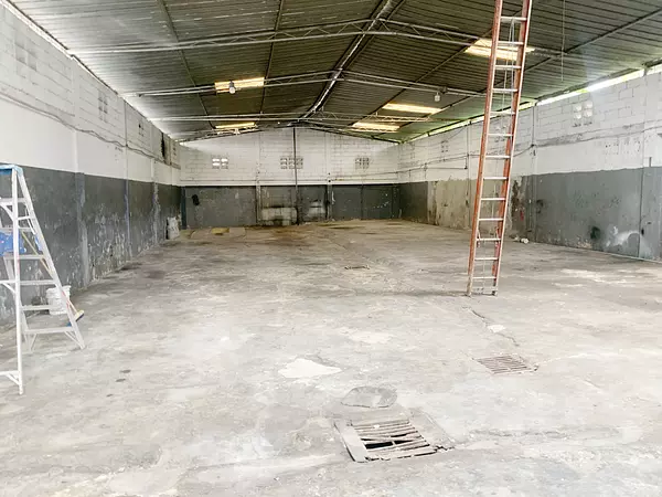 oficinas y locales comerciales - Alquiler de Nave comercial  6