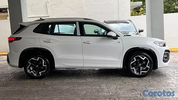 jeepetas y camionetas - Volkswagen Tiguan R Design 2026 9