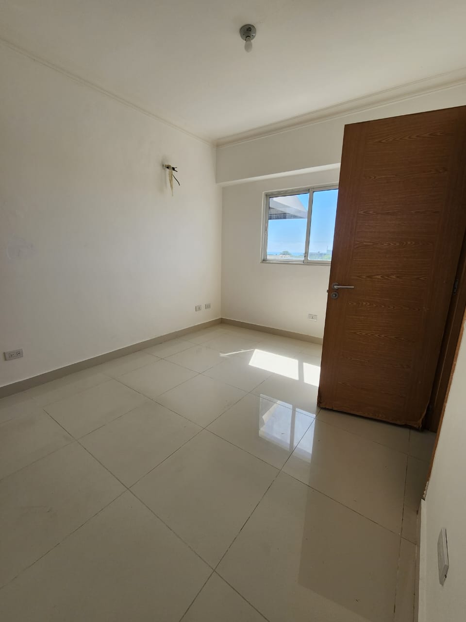 apartamentos - Cacique segundo nivel tres hab 2.5 baños dos parqu 9