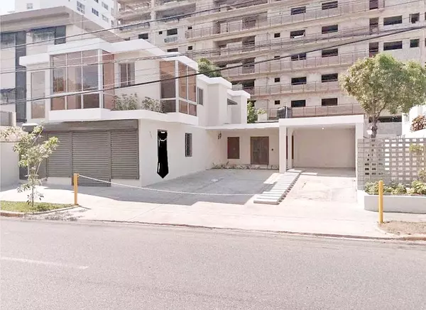 oficinas y locales comerciales - Local céntrico Primer nivel  3