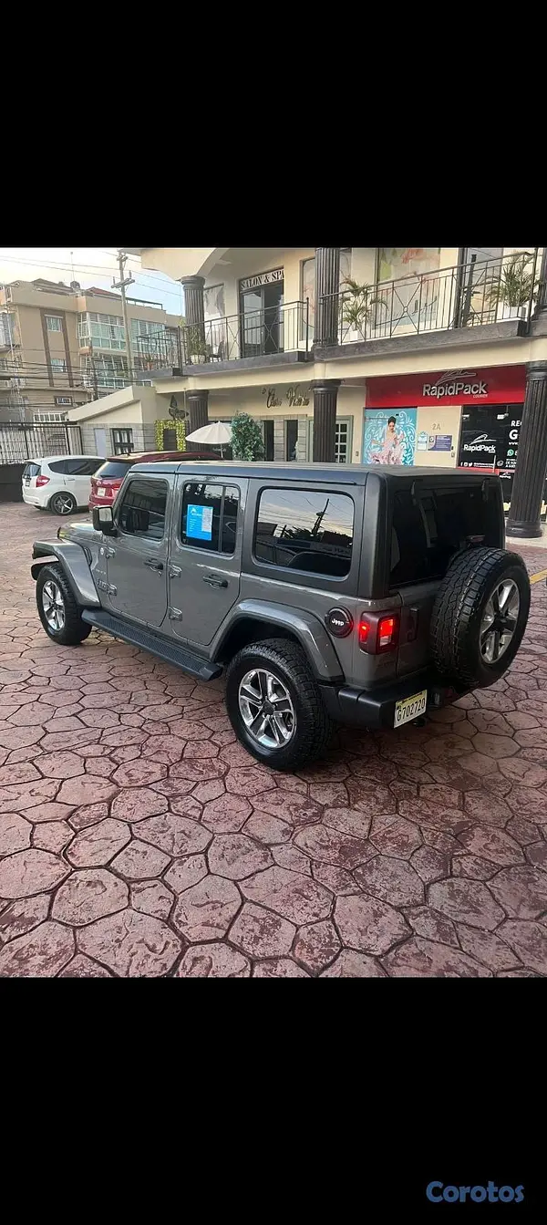 jeepetas y camionetas - Jeep Wrangler Sahara 2021 3