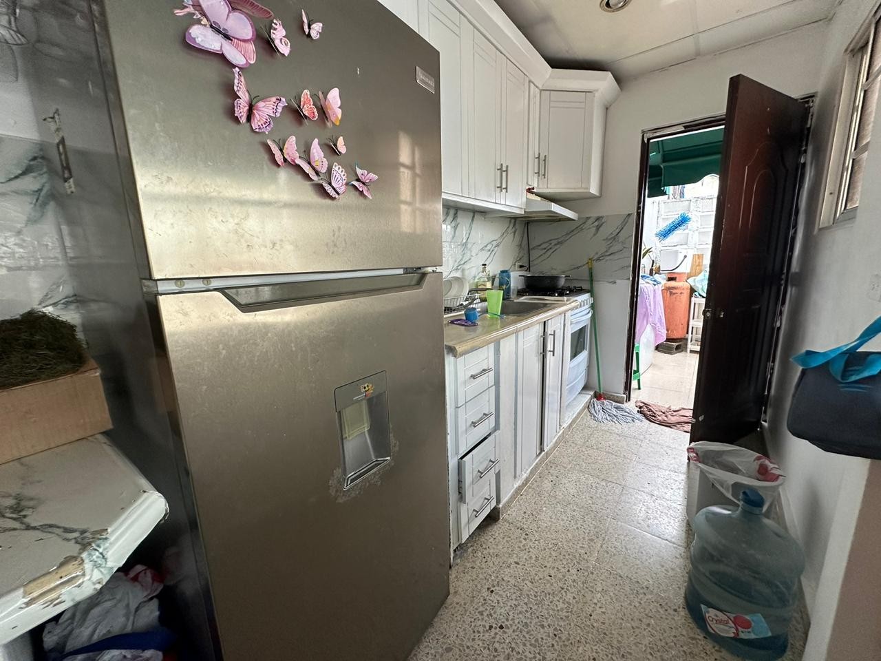 apartamentos - Vendo independencia km 9  
 2 nivel
 3 habitaciones, 
Precio RD$ 4,900,000 3