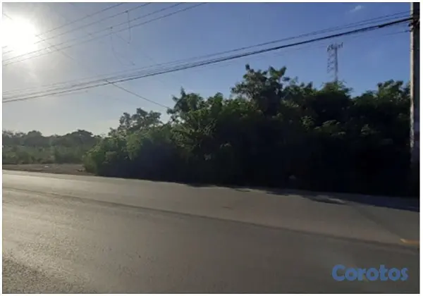 solares y terrenos - SE VENDE  SOLAR  3,100 Mts.2 en EL Km. 7, ROMANA,   Carretera  ROMANA – SAN PEDR 2